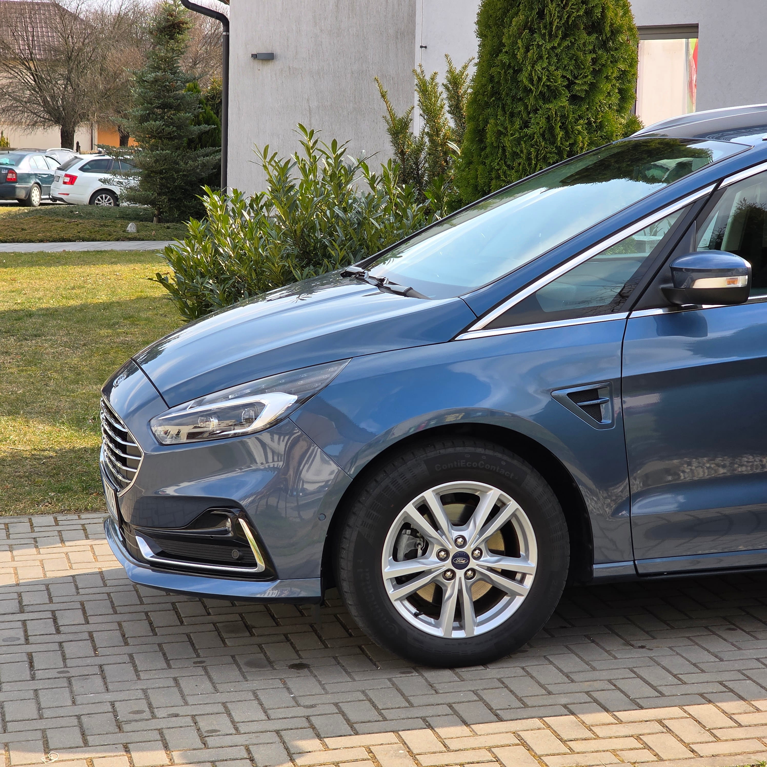 Detail vozu Ford S-Max 2.5 Hybrid Titanium - 4