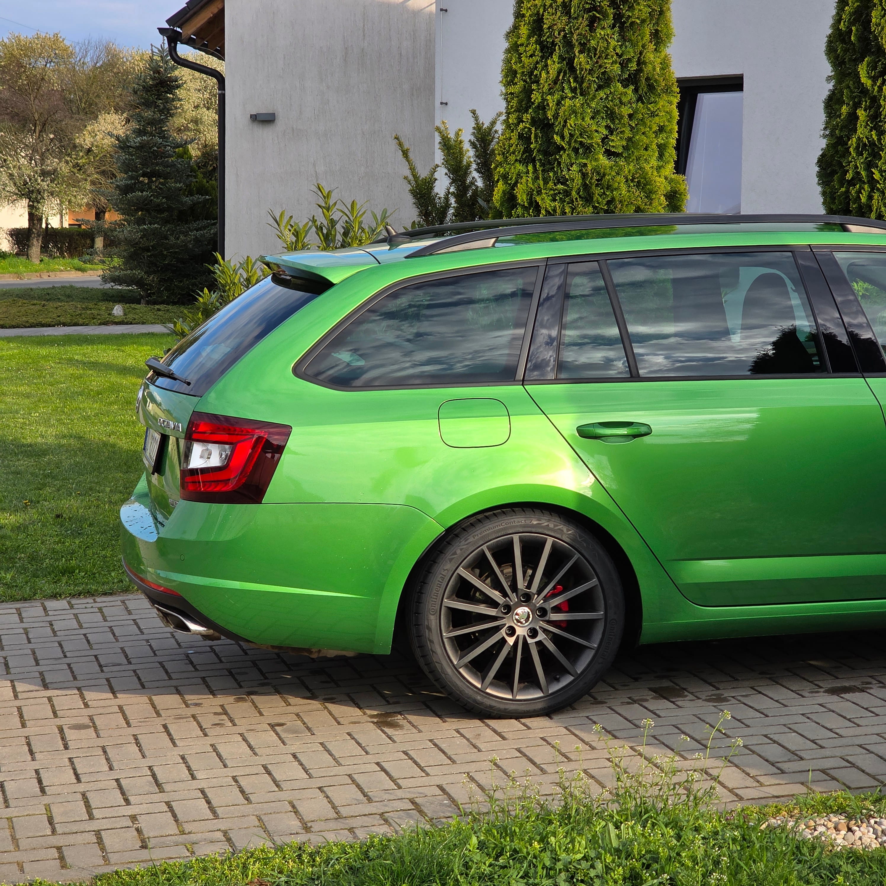 Detail vozu Škoda Octavia RS TSI DSG - 16
